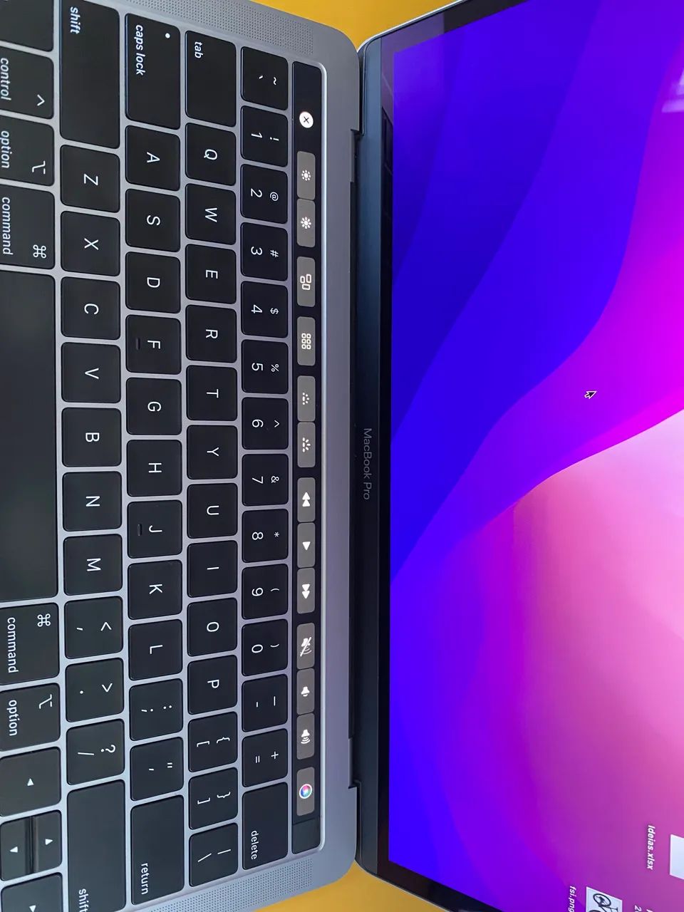 MacBook Pro 13? 2019 - Intel i5 | 8GB RAM | 128GB SSD - Notebooks