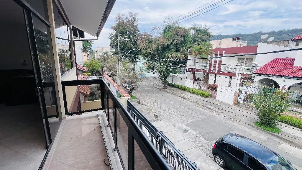 Casa a venda em São Francisco com 4 quartos, 550m² - Foto 2