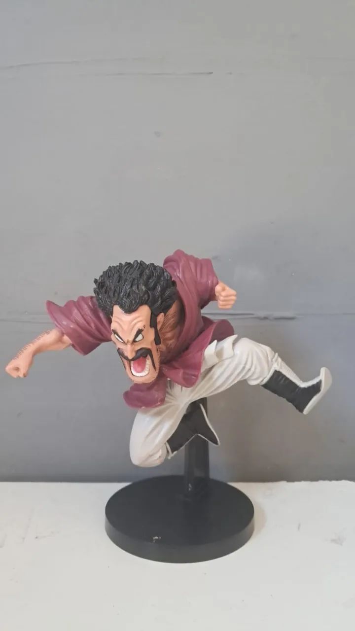 Boneco do MR.Satan De Dragon ball Z