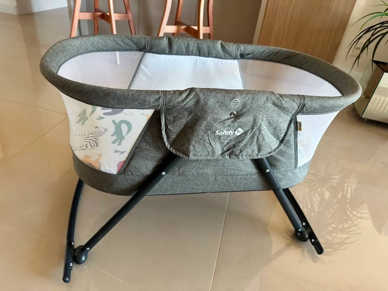 Vendo berço portátil Moisés Safety (impecável) - Foto 3