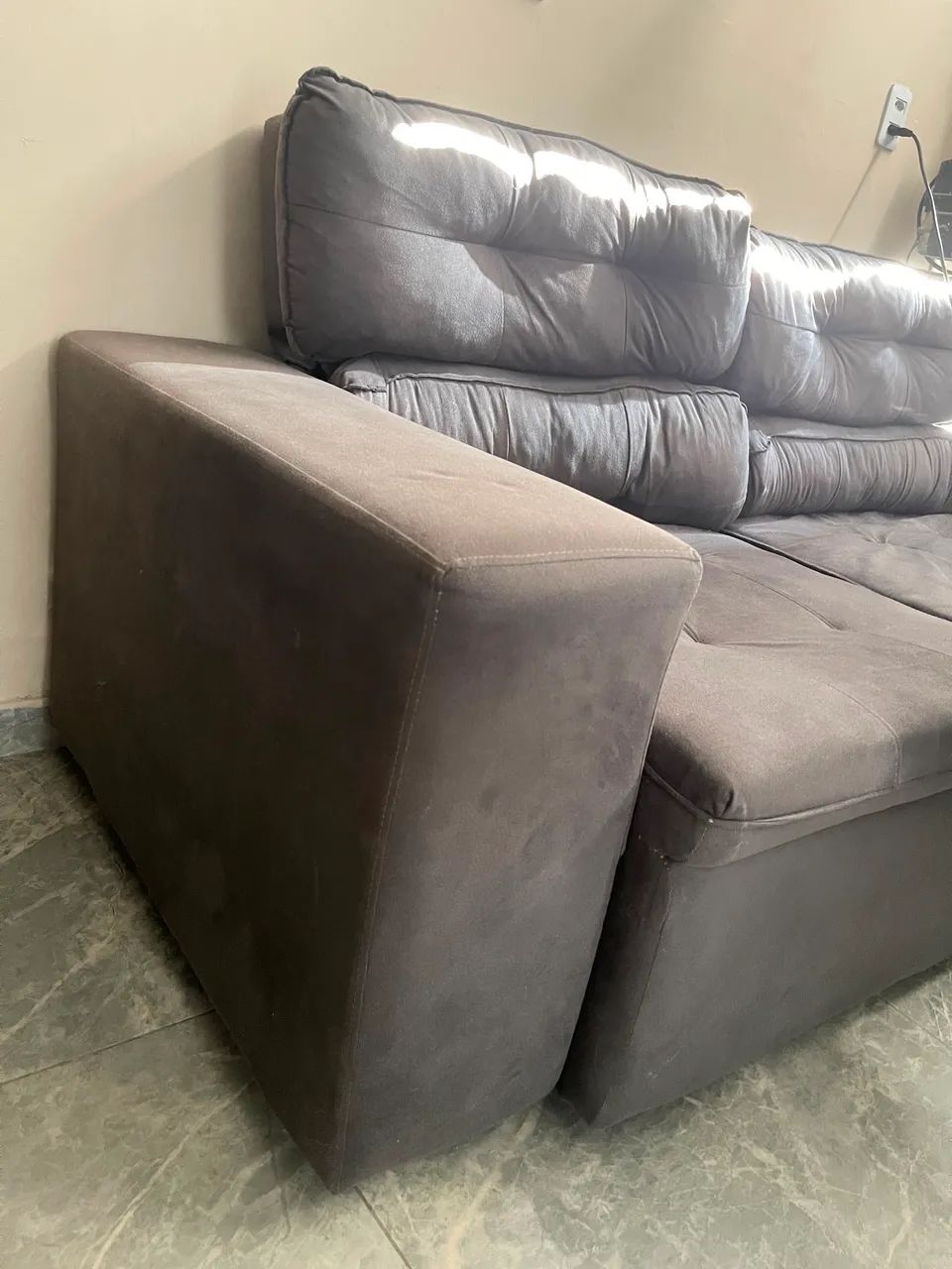 Vendo sofá com recamier 