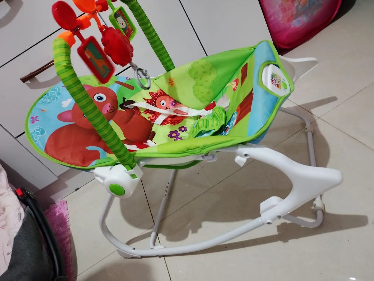 Cadeirinha para bebê que vibra e troca musica - Foto 3