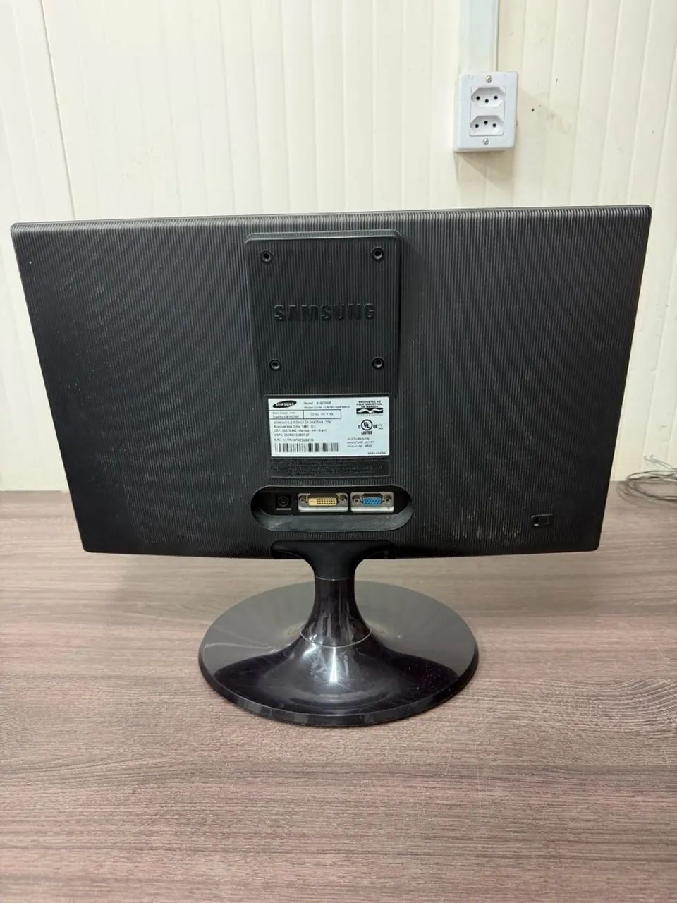 Monitor Samsung LED 18,5? S19C300F VGA e DVI ? não testado - Foto 3