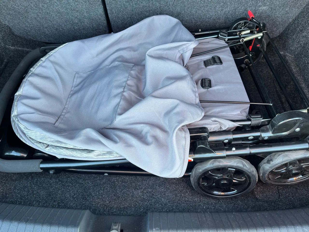 Carrinho e bebê conforto - Foto 3