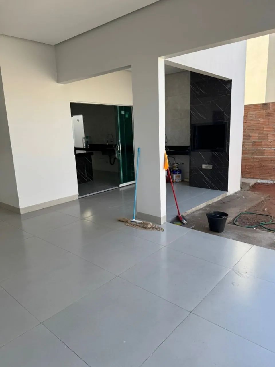 Vendo casa nova com 3 quartos sendo 1 suite com closet e piscina em Gurupi TO - Foto 2