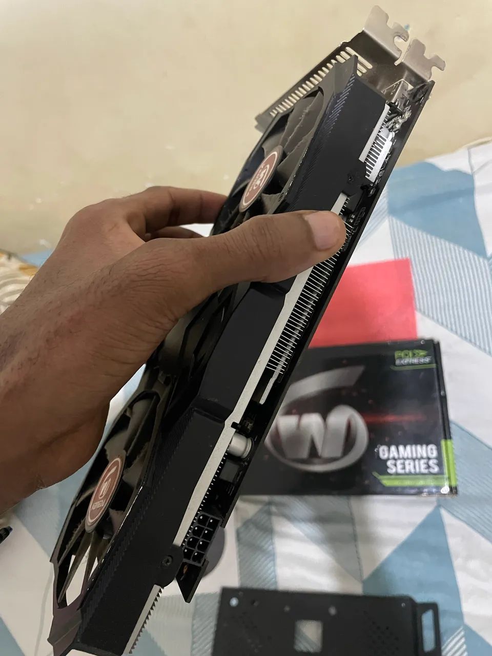 Placa de video RX 580 de 8GB semi nava na caixa  - Foto 5