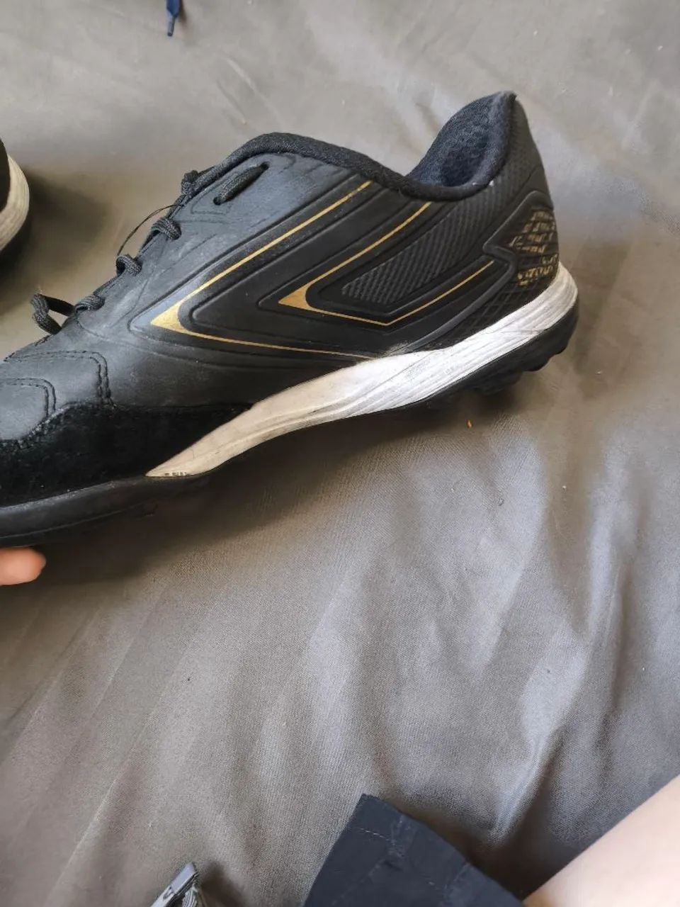 Chuteira umbro pro 5 usada