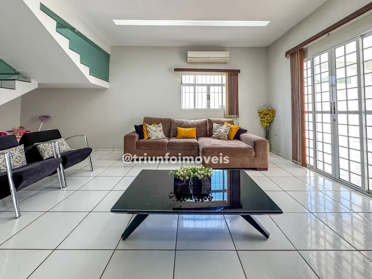 Casa duplex no Bairro Brasilar com 5 quartos