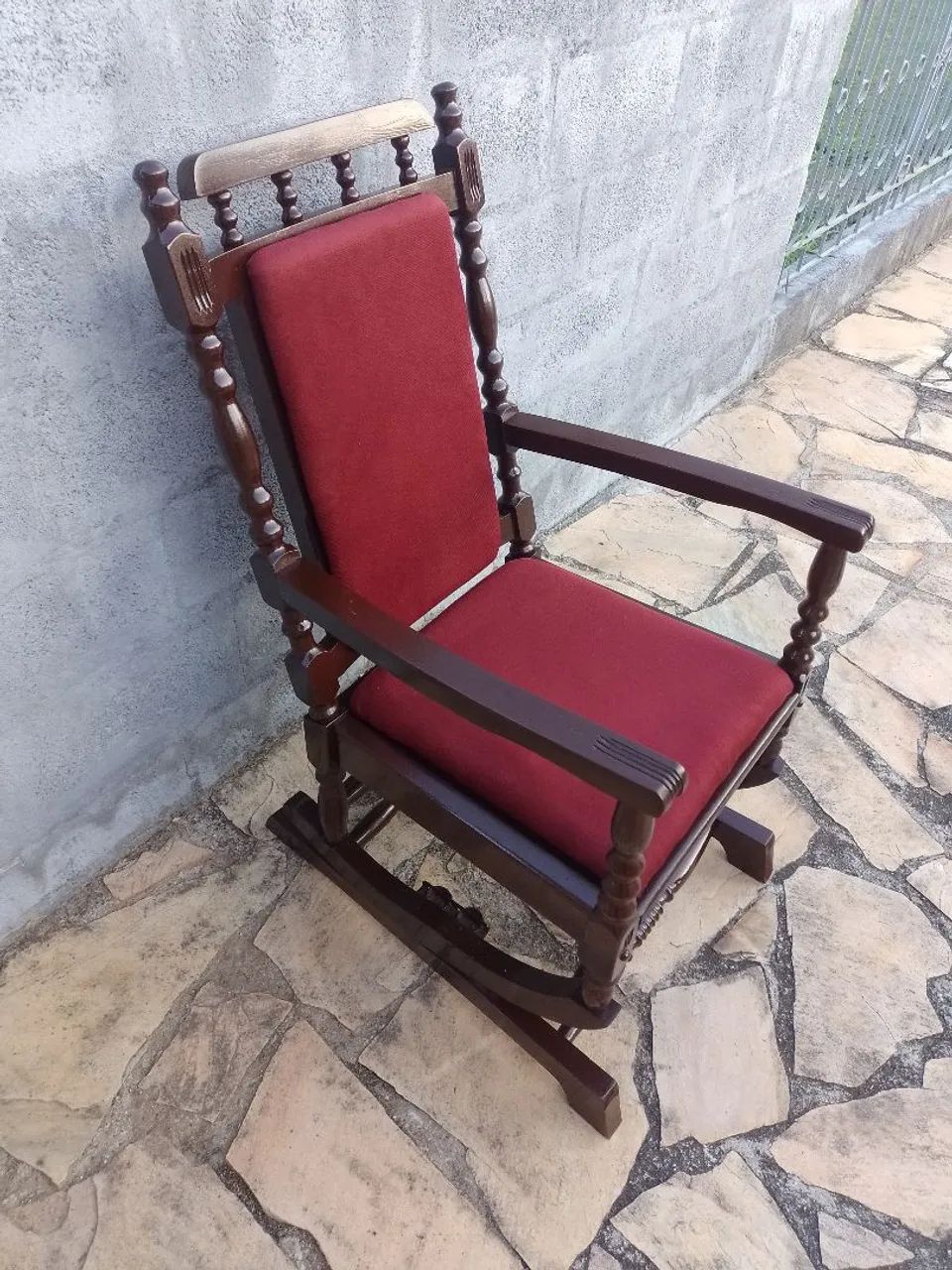 Cadeira de balanço de madeira  - Foto 2