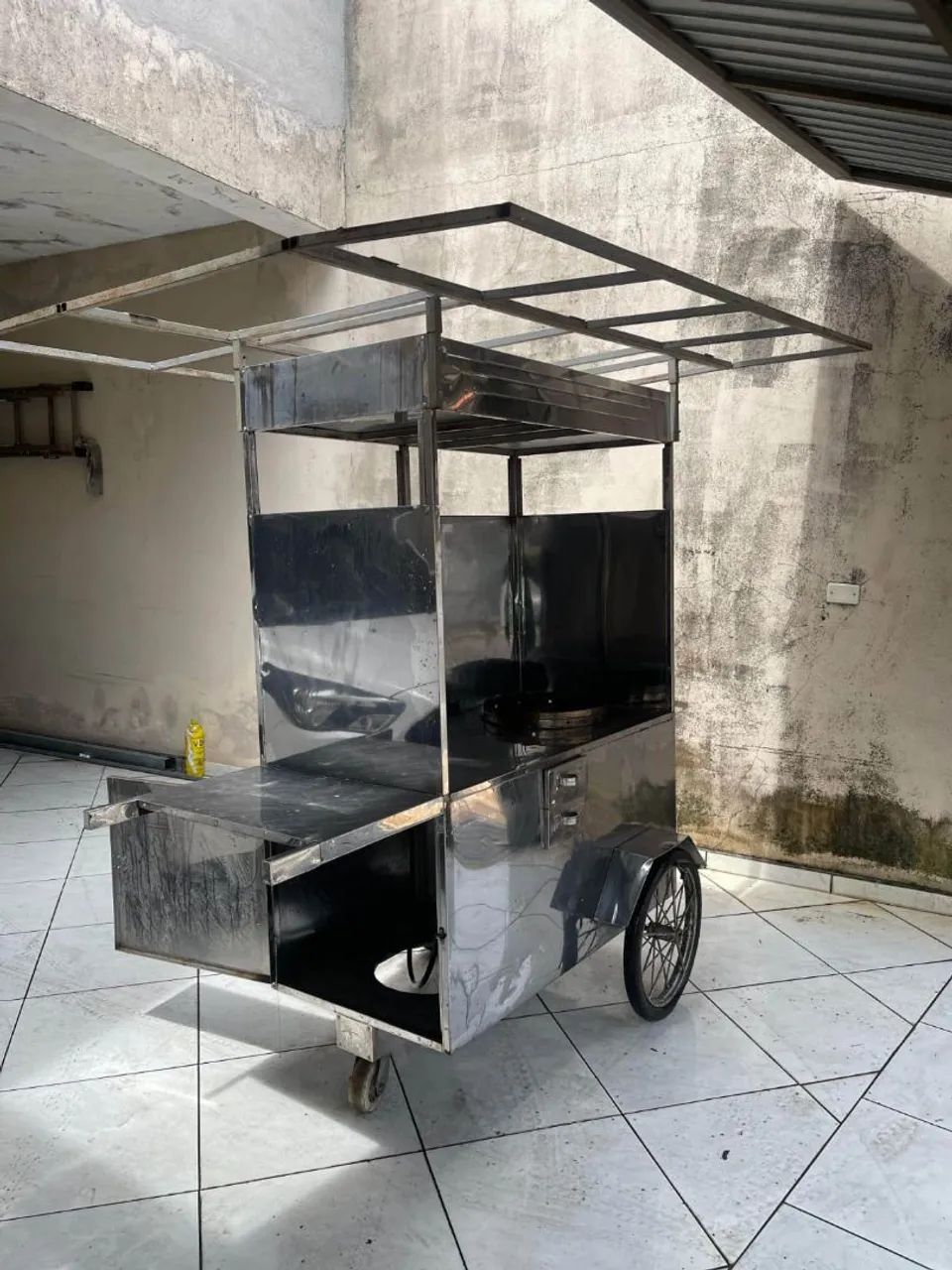 Carrinho de milho batatas fritas