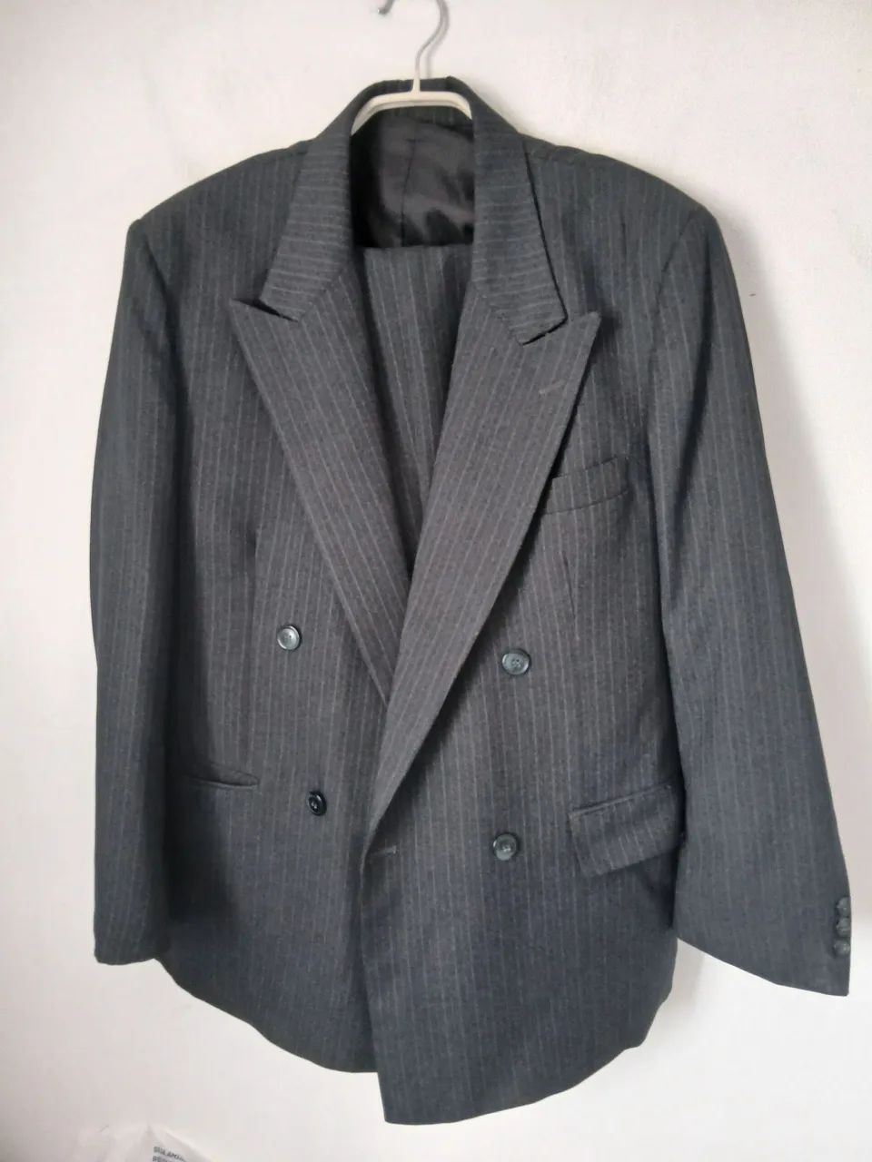 Lindo terno GARBO n50 praticamente novo 
