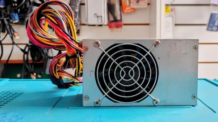 Fonte Micro ATX K-Mex 200W SFX Para Gabinete Slim - Usada - Foto 2