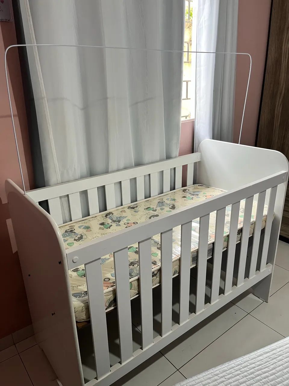 Berço com colchão 