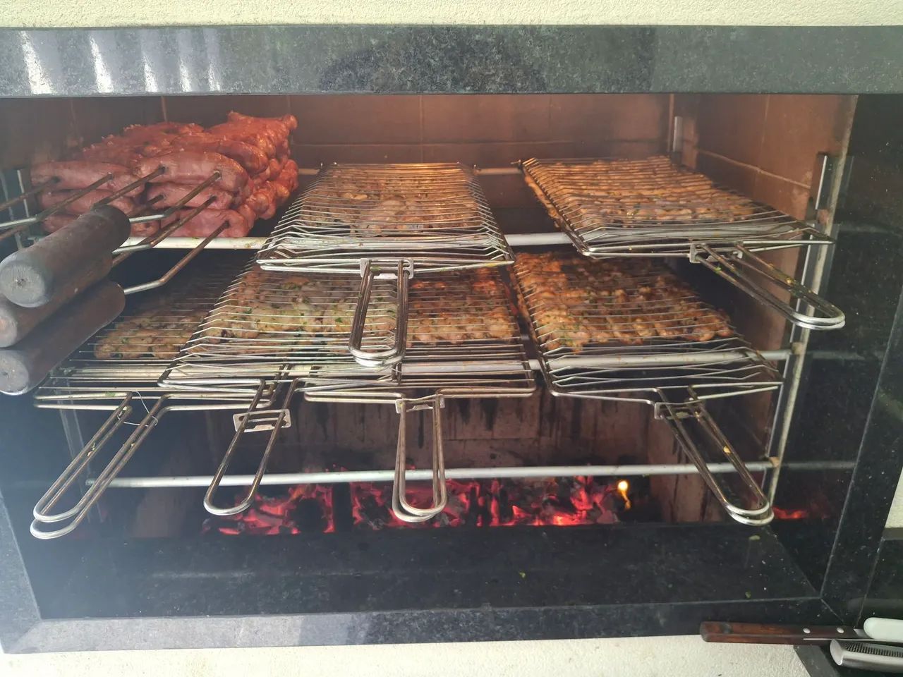 CHURRASQUEIRO E Buffet  - Foto 3