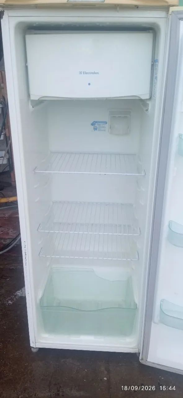 Geladeira Eletrolux  - Foto 2