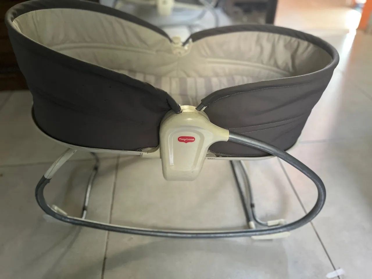 Cadeira de Descanso 3 em 1 Rocker Napper da marca Tiny Love
