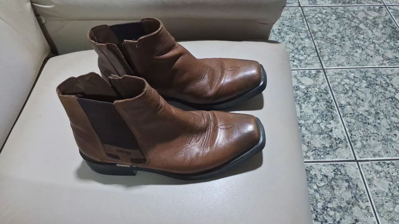 Vende-se botas de couro - Foto 2