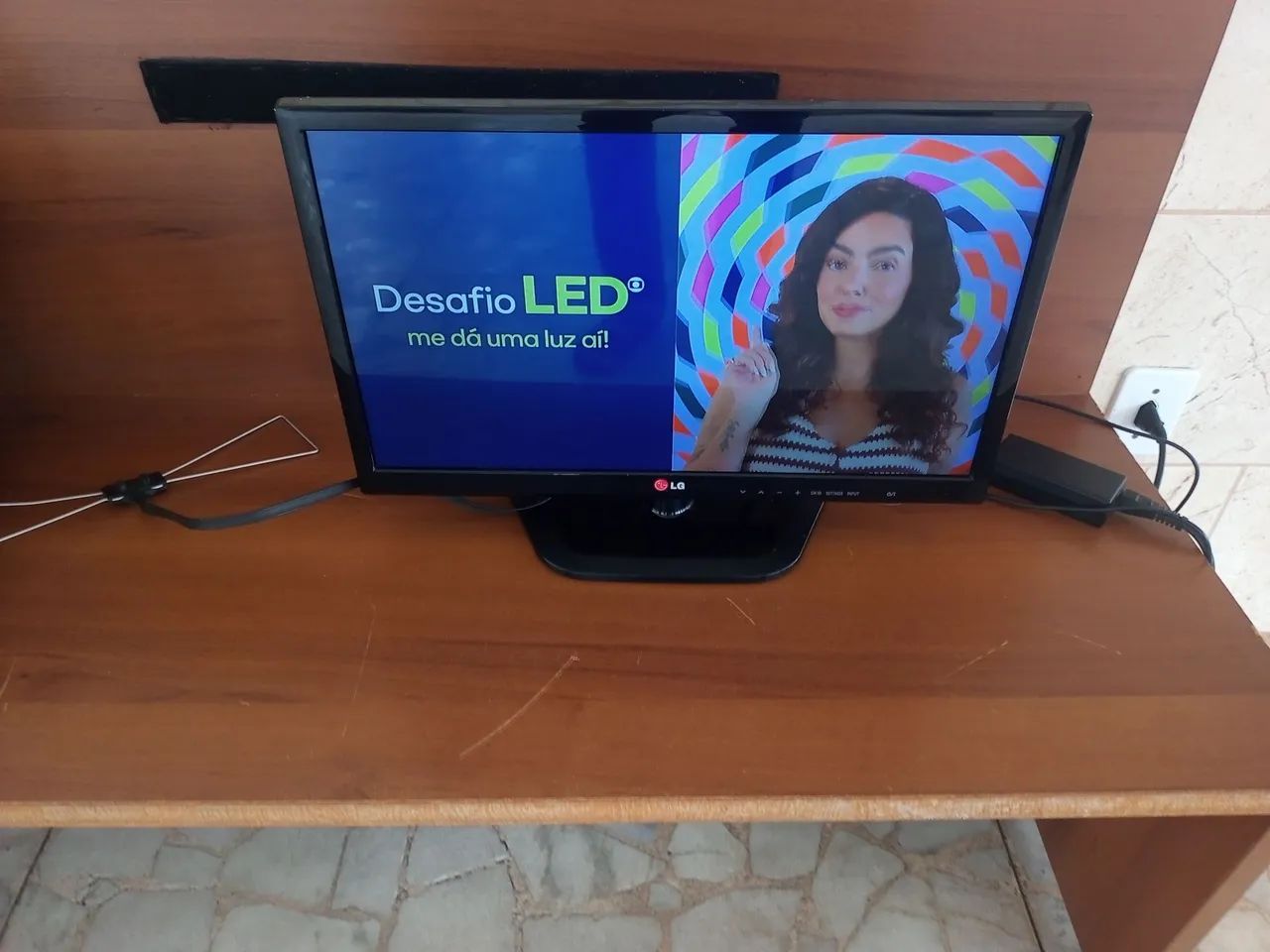 Vendo TV Digital Lg Led 24" Perfeita. Favor Léia Todo Anúncio.
