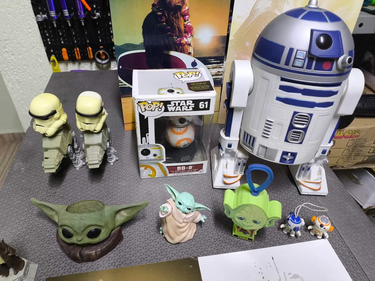 Lote Star Wars Colecionável - Bonecos, Funko Pop e Quadros Decorativos  - Foto 3