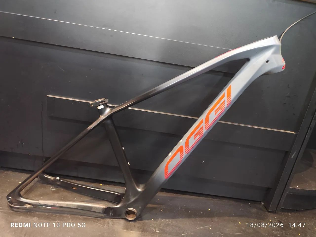 Quadro Oggi pró carbon tamanho 17 Boost 