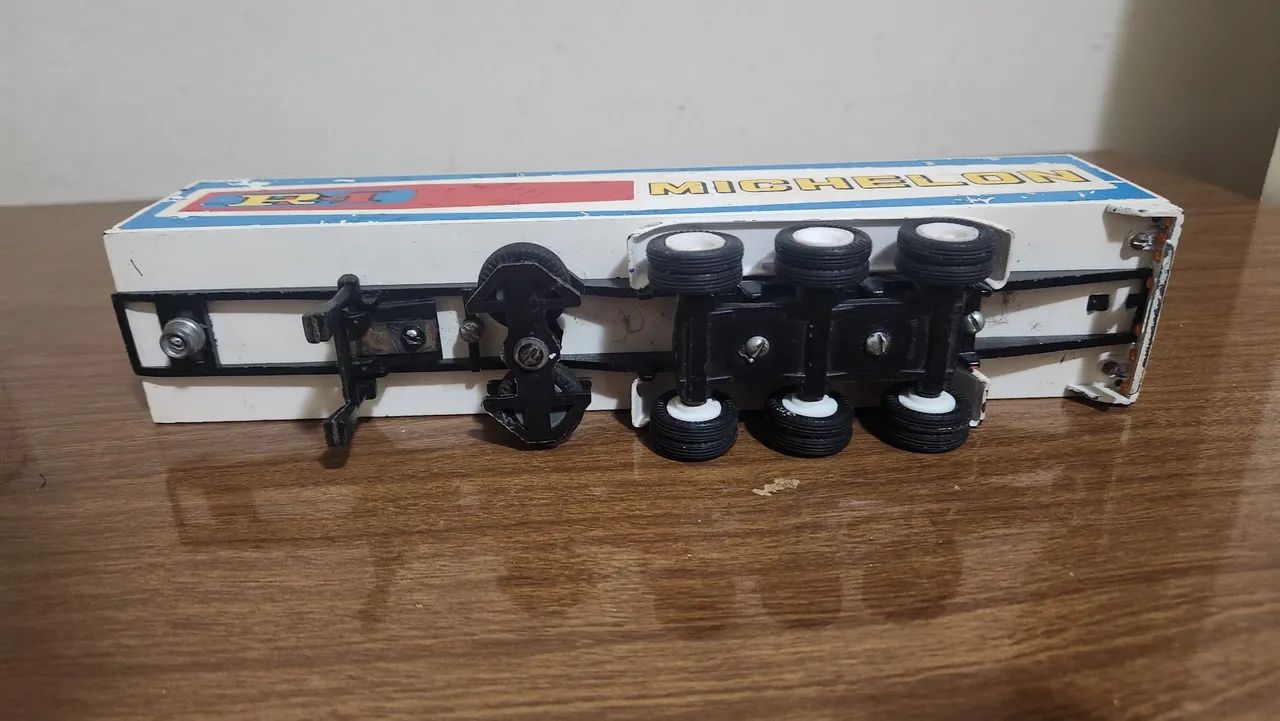 Carreta Miniatura Baú Frigorífico Arpra Anos 80 Escala 1/50 - Foto 4