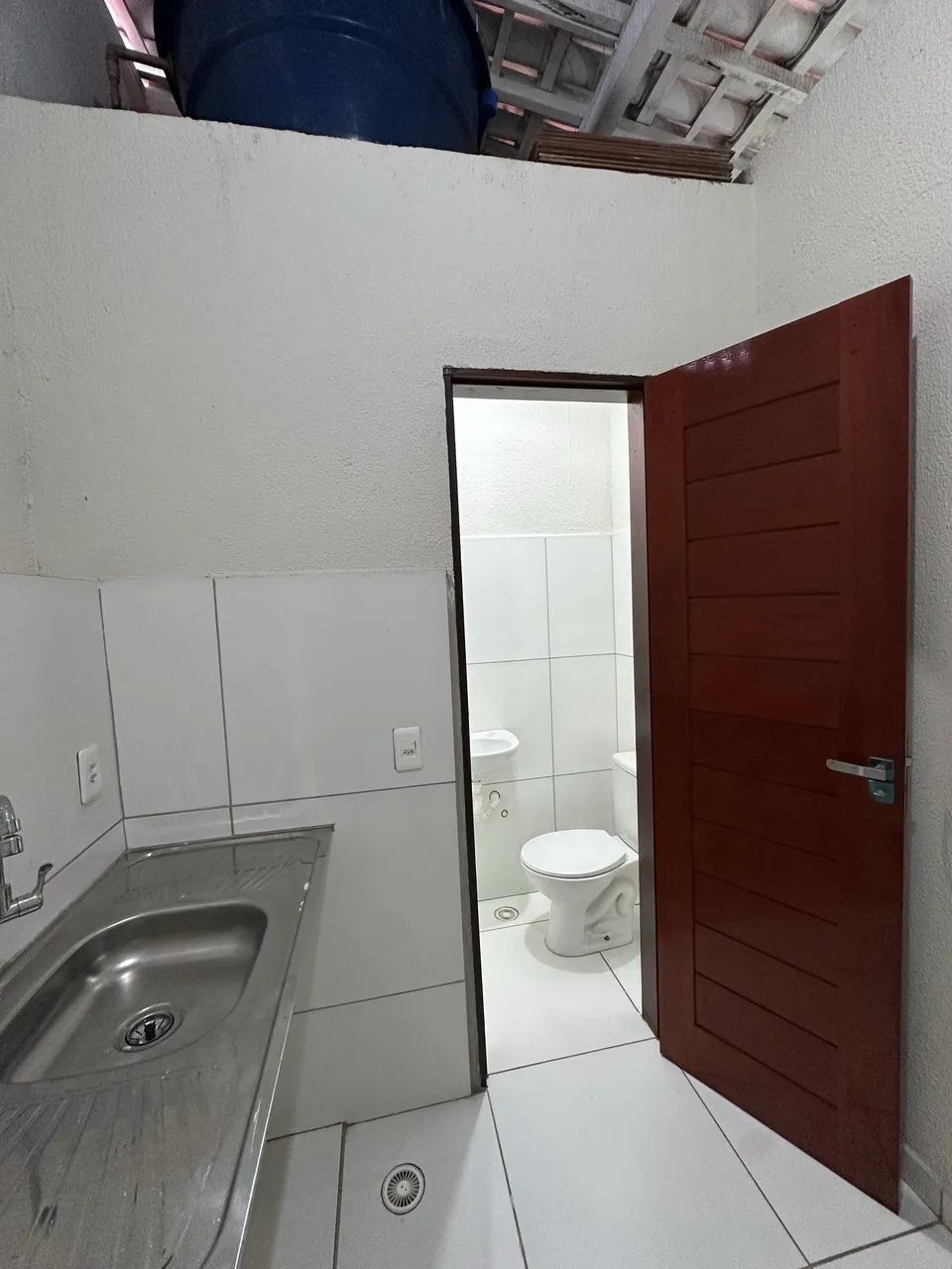 Alugo Casas Geminadas/kitnets - Foto 2
