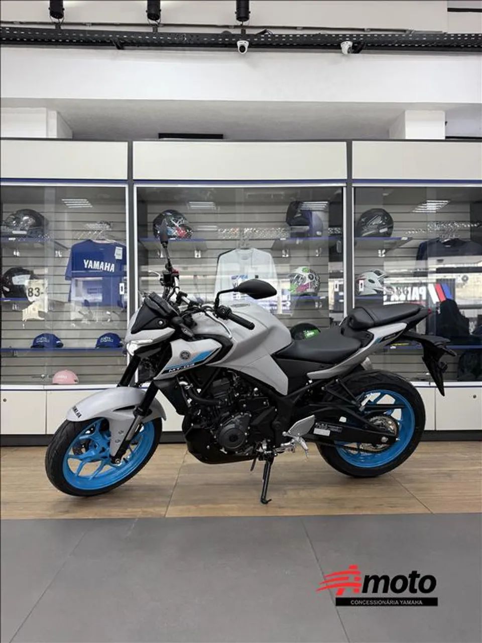 YAMAHA MT-03 CONNECTED ABS