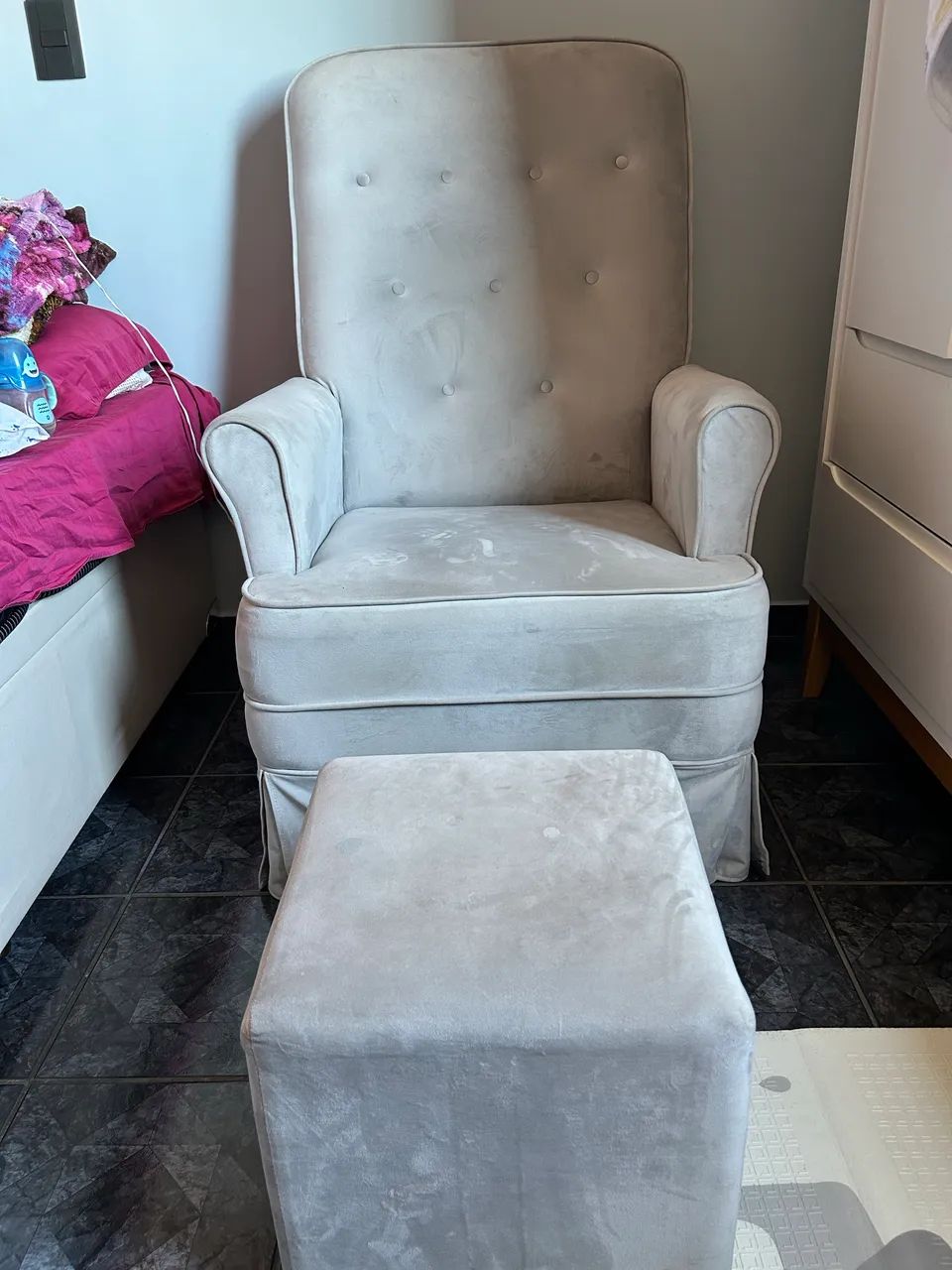 Poltrona de Balanço com Puff (Semi-nova) - Conforto e Elegância! - Foto 4