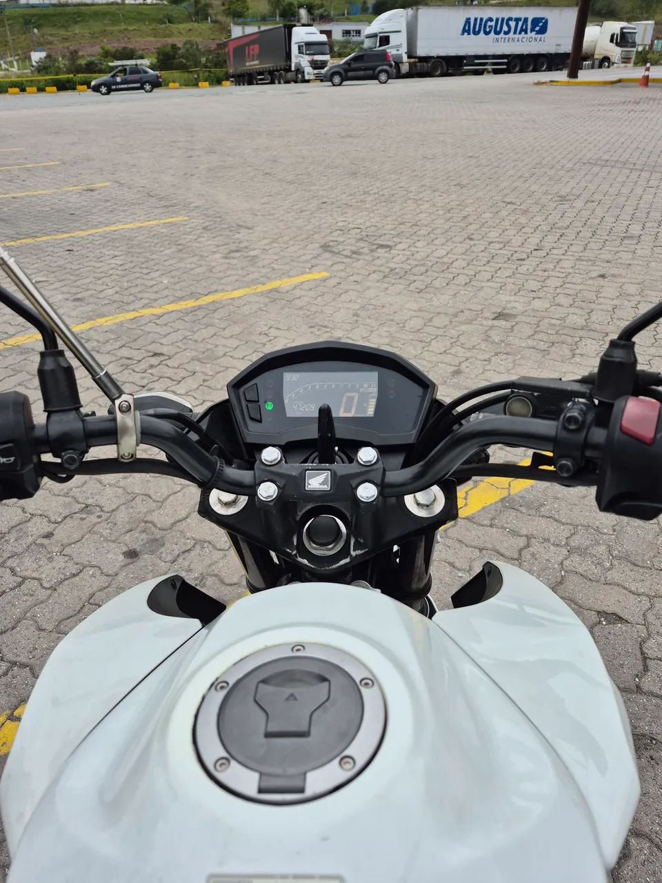 CB250F Twister 2017 - Foto 5