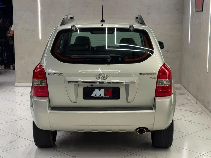 Hyundai Tucson 2.0 16V Aut., foto 7 de 13