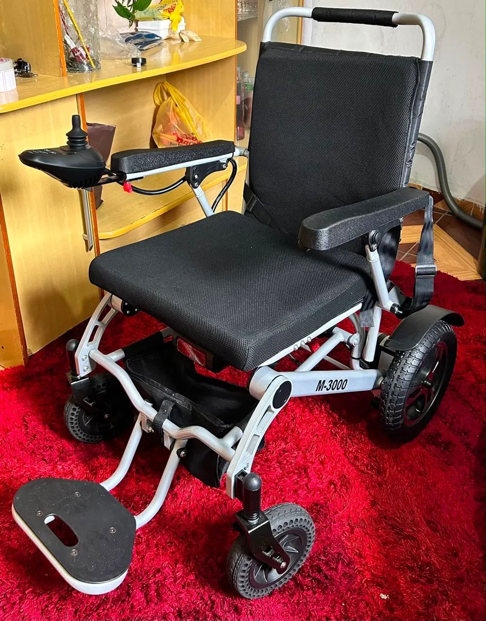 Cadeira de rodas motorizada  - Foto 4