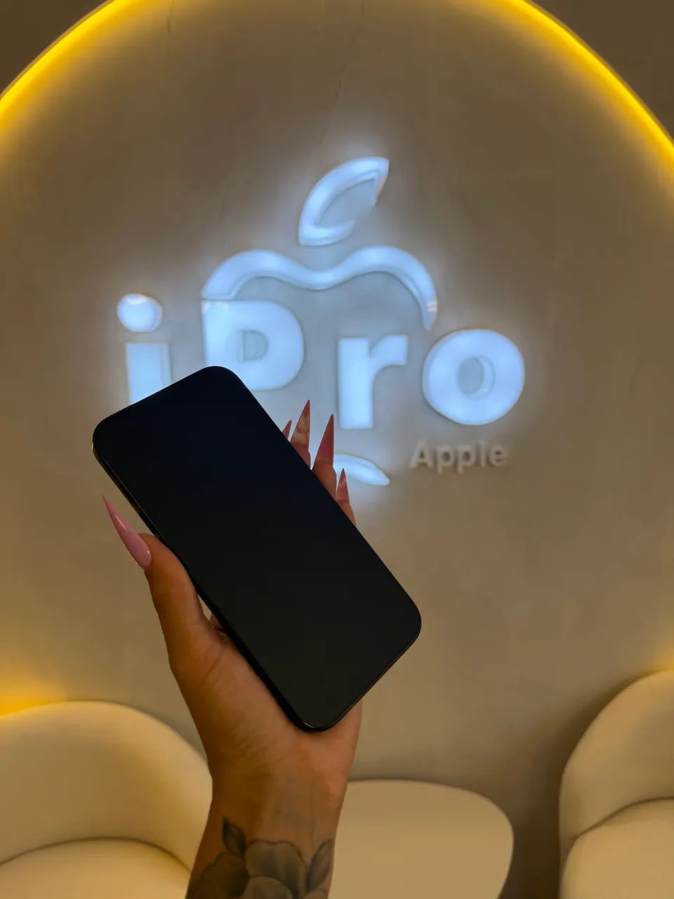 iPhone 16 Pro Max Titânio Preto  - Foto 5