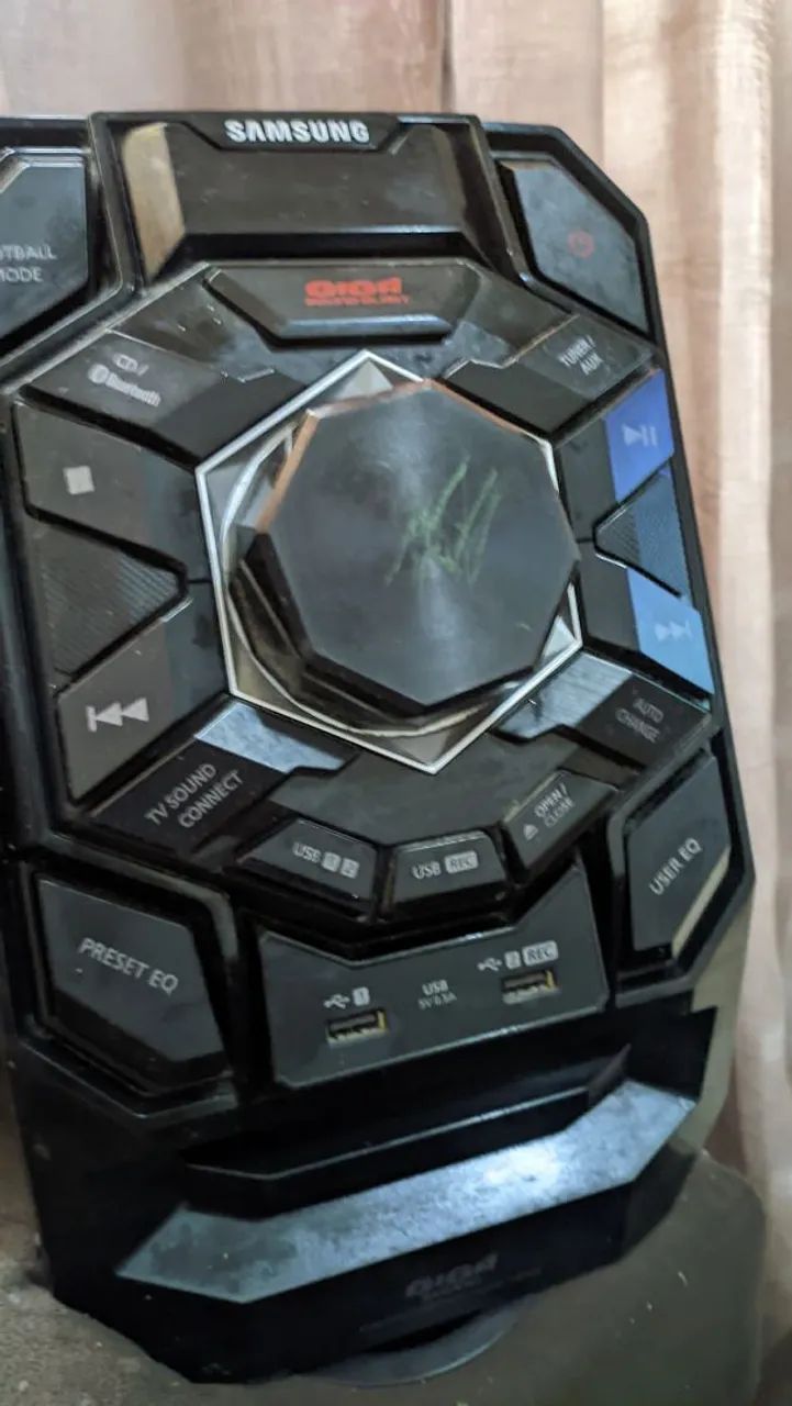 Aparelho de som Samsung,barato,sem as caixas.