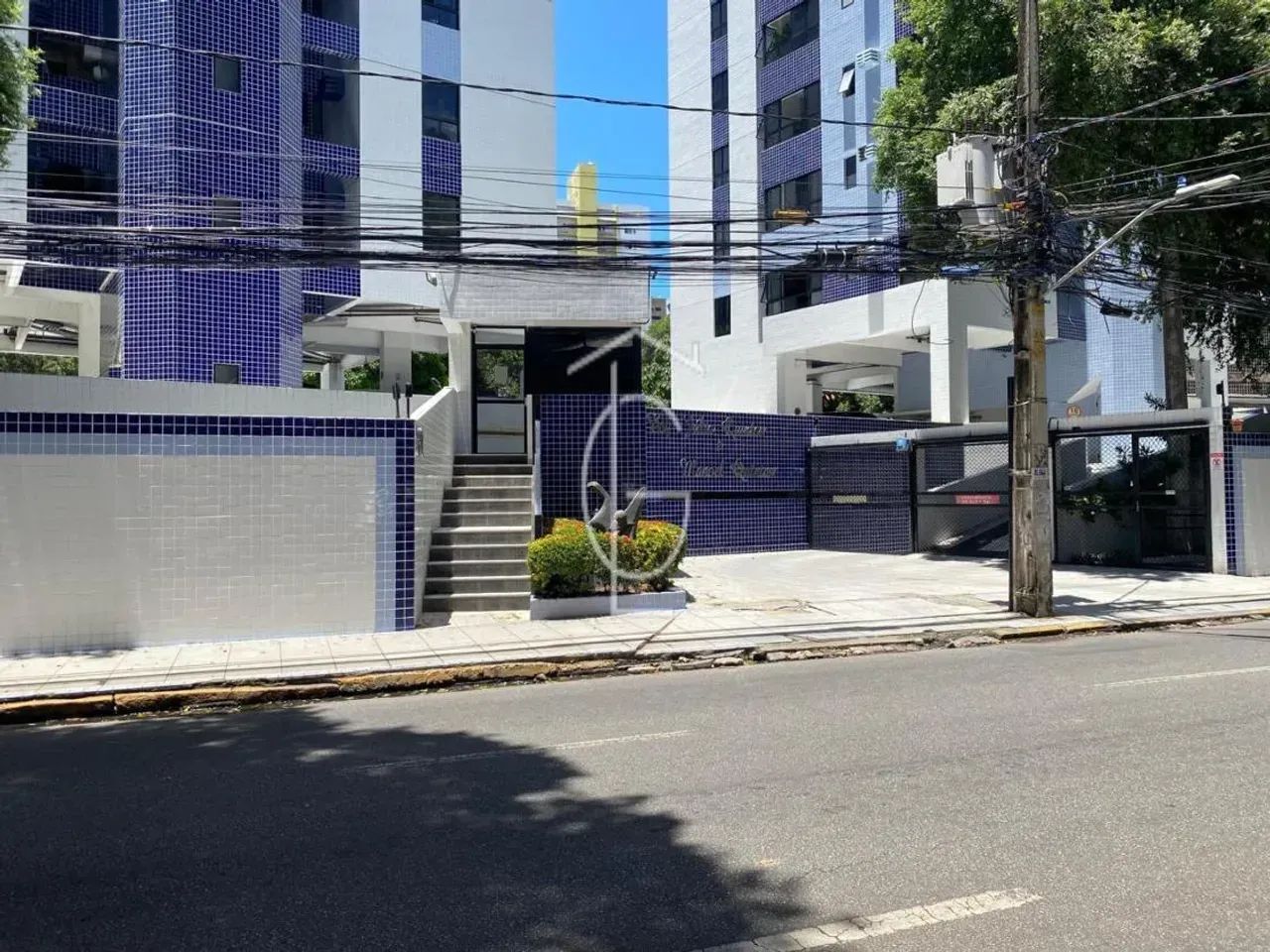 Excelente apartamento de 2 quartos no coração do Espinheiro - Foto 4