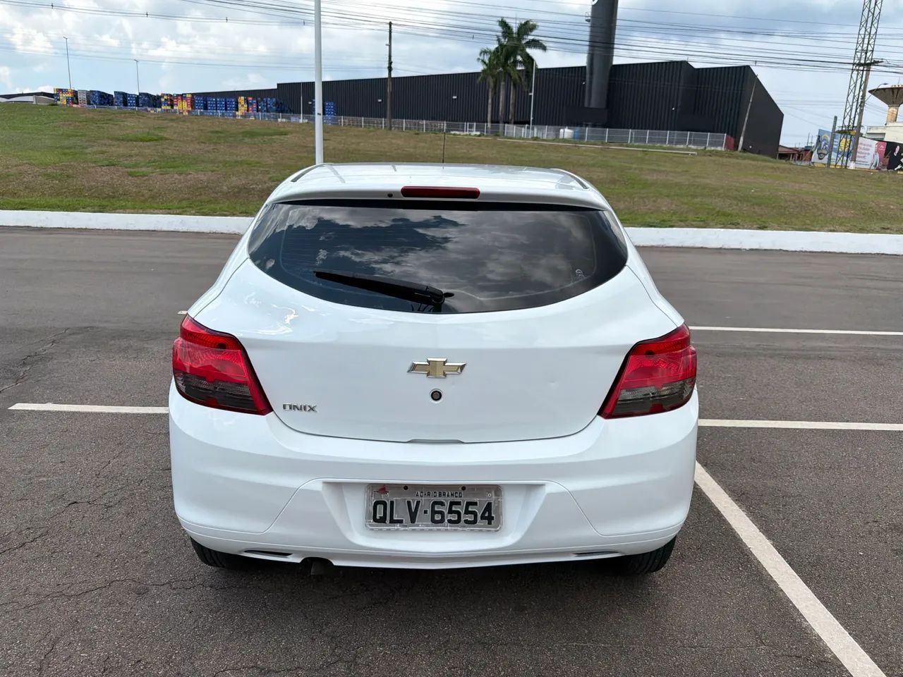 Chevrolet Onix JOY Hatch 1.0 8V Flex Mec. 4P 2019 - Foto 4