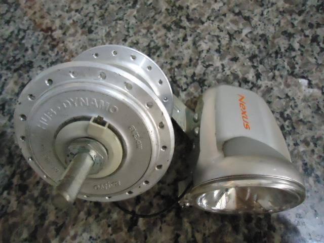 Cubo dianteiro Sannyo C/ dínamo