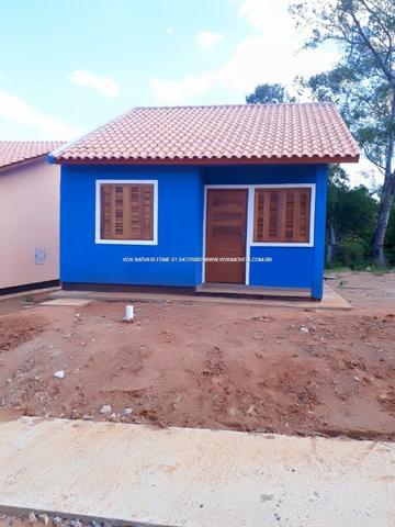 Casa Com Baita Pátio, 2 dorm. muitas vagas para carro - Foto 8