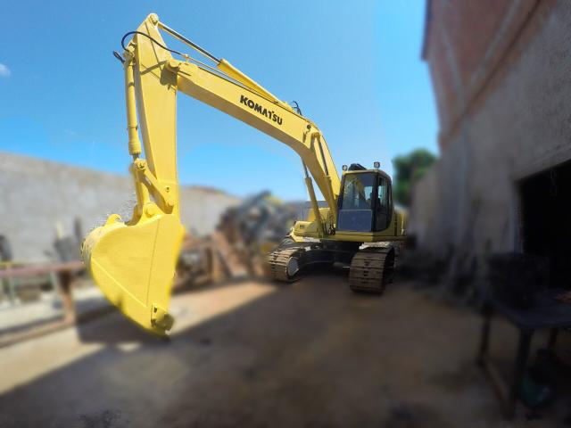 Escavadeira komatsu pc200