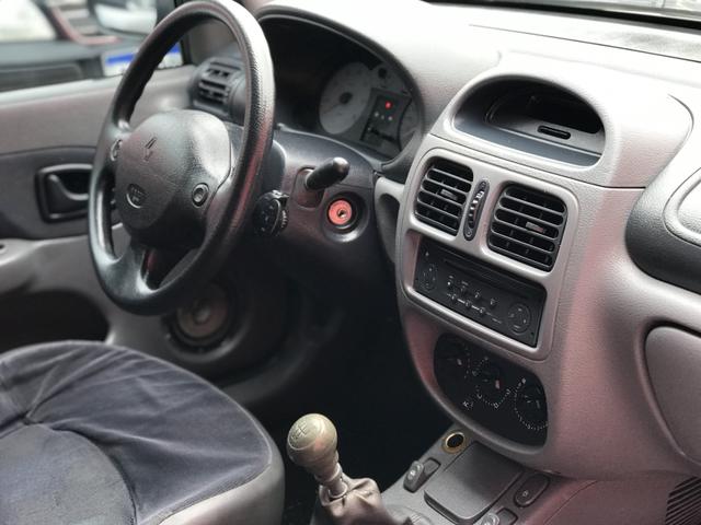 Clio sedan 2003 1.6 RT completo - Foto 2