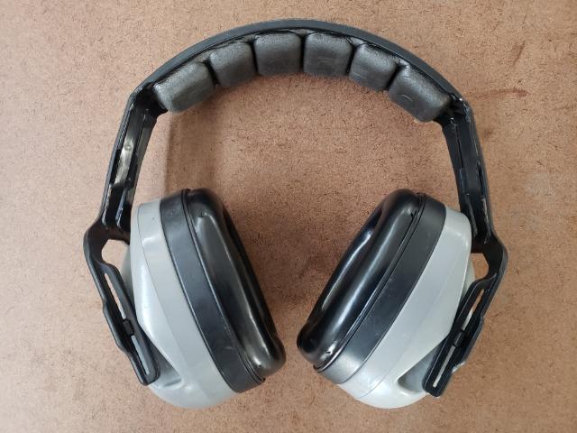 Abafator concha MSA Hpe com arco usado - Foto 4