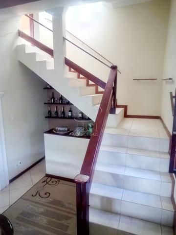 Casa 1º Andar Estilo Duplex, Financiável, 5/4 (2 Suítes), Rua Tranquila; Itapuã-HC034 - Foto 9