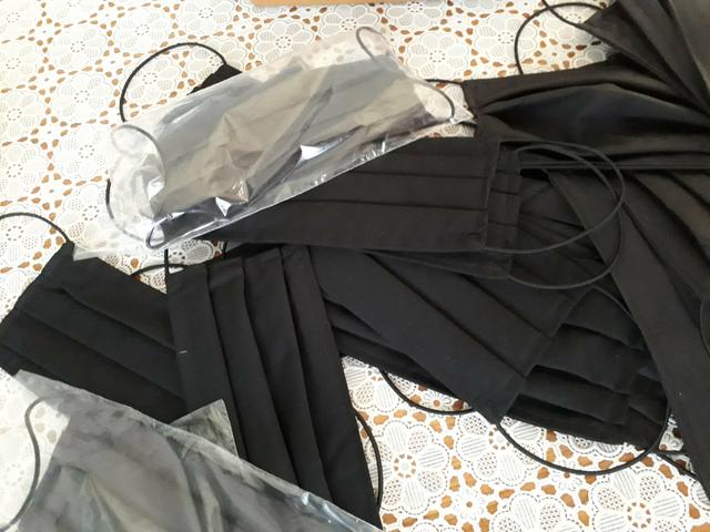 Máscaras em Preto - Foto 2