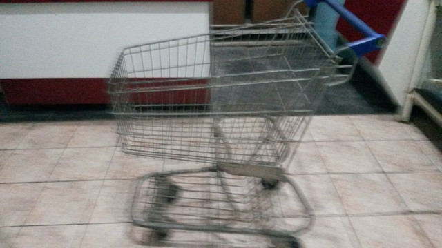 Carrinho de compras mercado fruteira mercearia - Foto 2