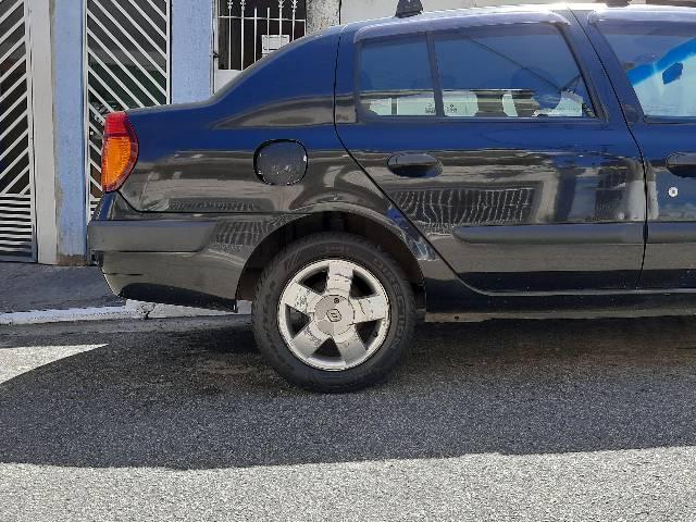 Renault Clio sedan 2003 vendo ou troco - Foto 3