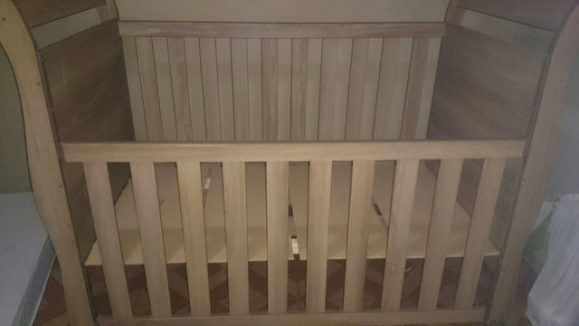 Berço/cama semi-novo nunca usamos - Foto 2