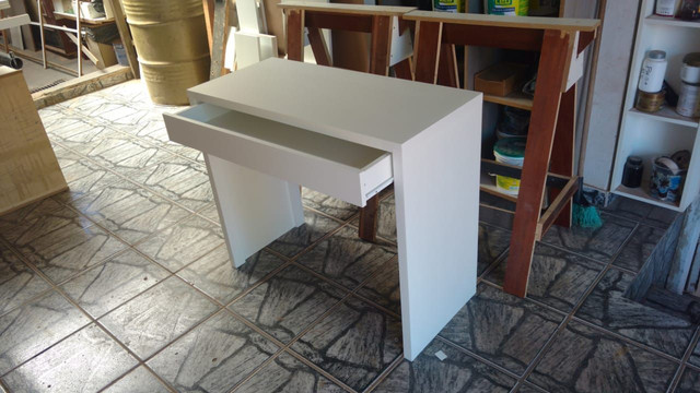 Escrivaninha, fazemos com material MDF
