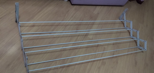 Varal de parede sanfonado branco de 1mx42cm