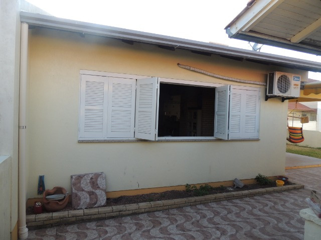 Imbé Promoção relâmpago Belíssima casa salão de festas a duas quadras do mar - Foto 13