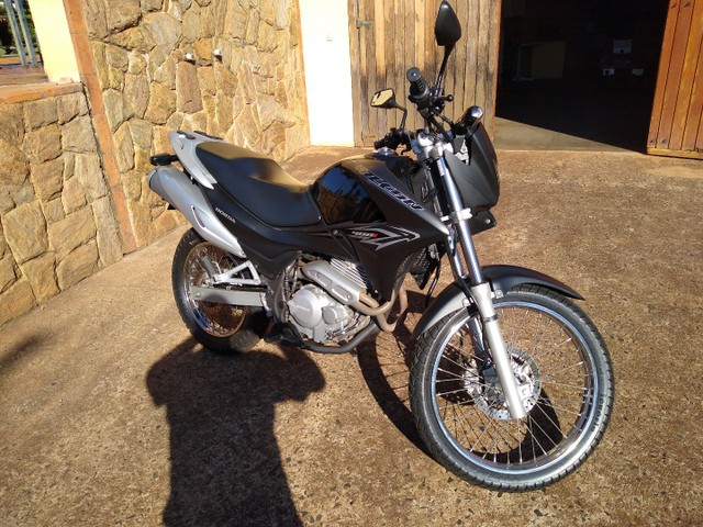 HONDA NX 400I FALCON PRETA 2013/13