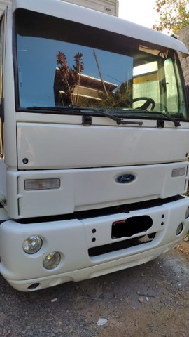 FORD CARGO 2422 2004
